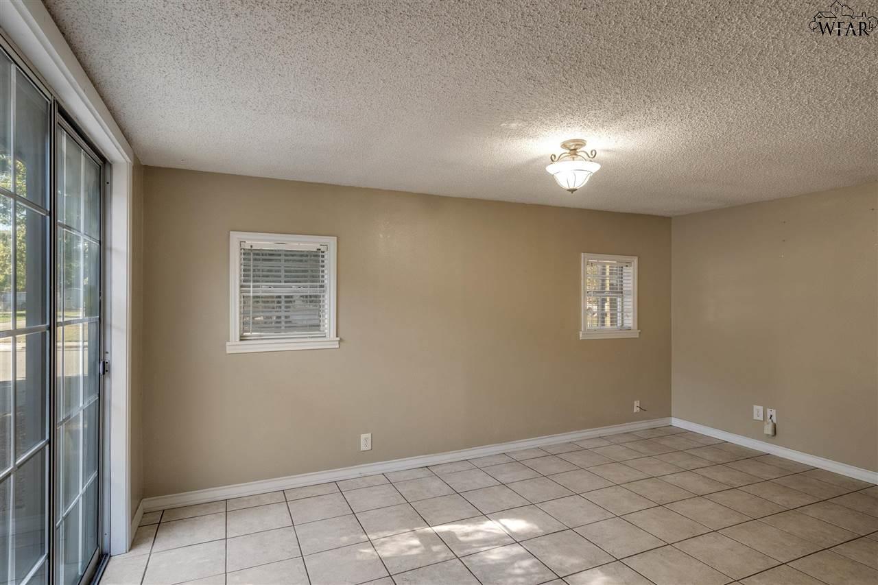 406 S Preston Road, Burkburnett, Texas image 12