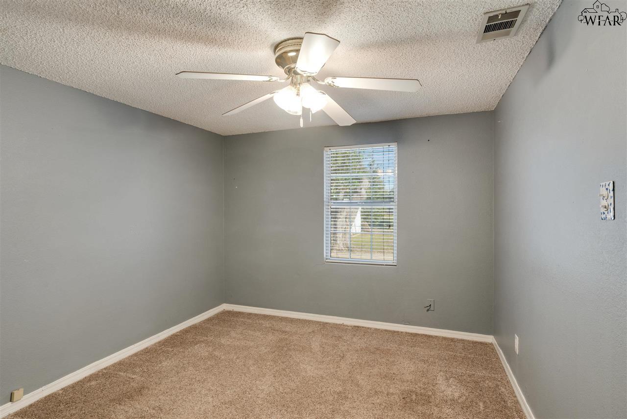406 S Preston Road, Burkburnett, Texas image 18