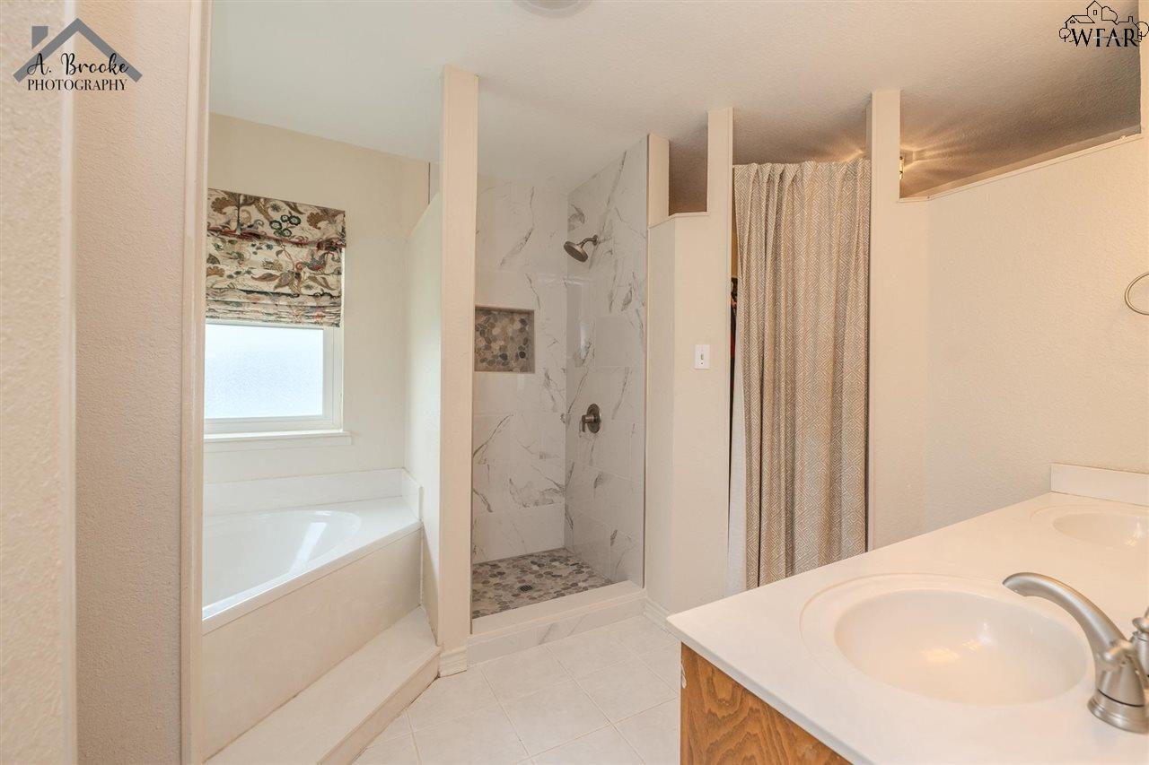 1318 Parliament Street, Burkburnett, Texas image 13