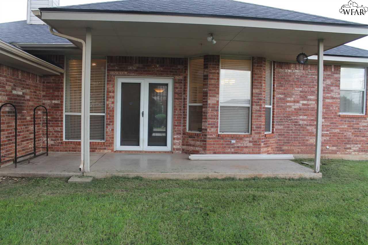 5301 Pepperbush Drive, Wichita Falls, Texas image 23