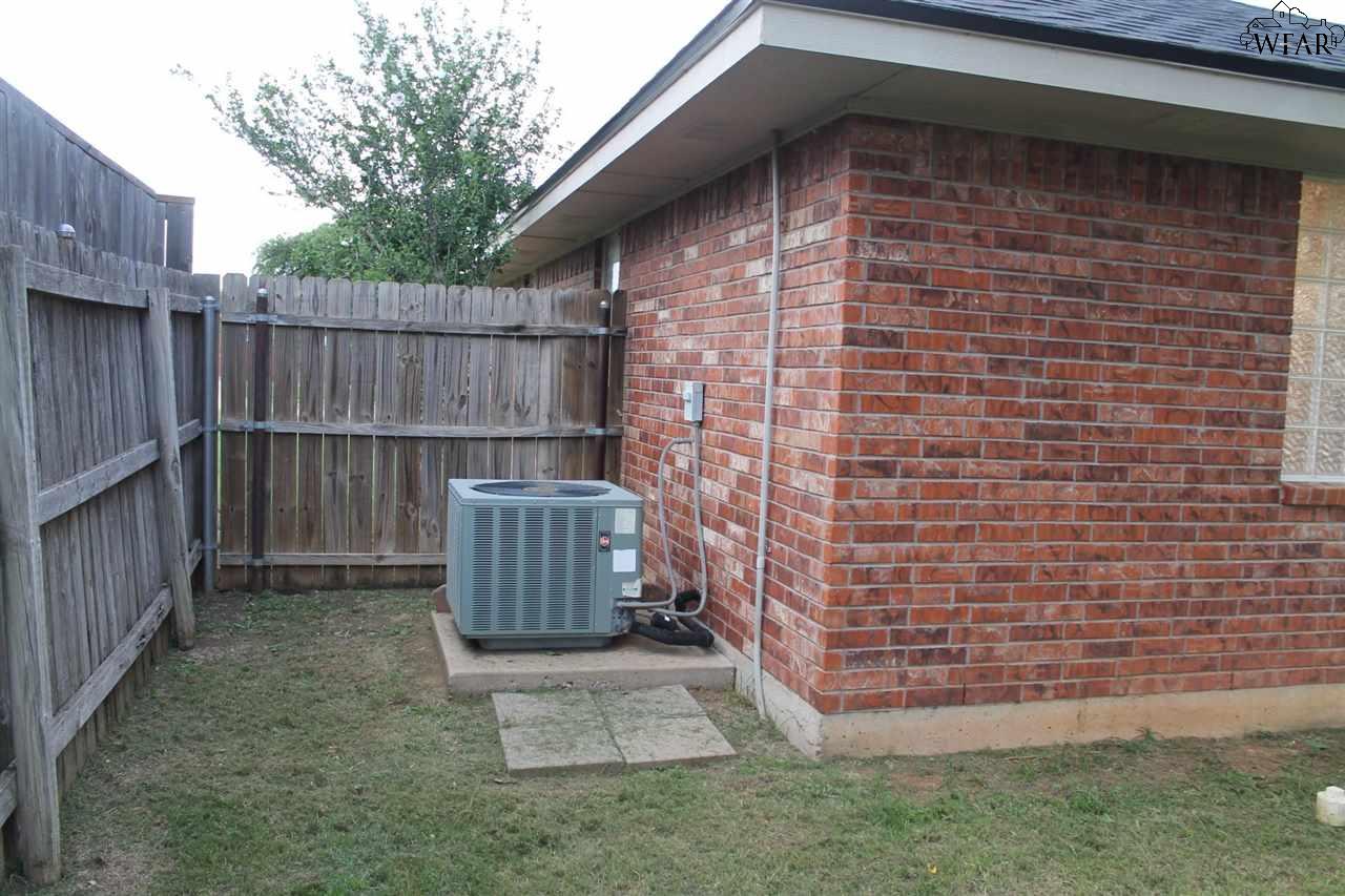 5301 Pepperbush Drive, Wichita Falls, Texas image 25