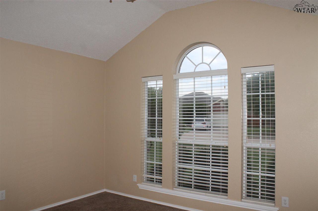 5301 Pepperbush Drive, Wichita Falls, Texas image 18