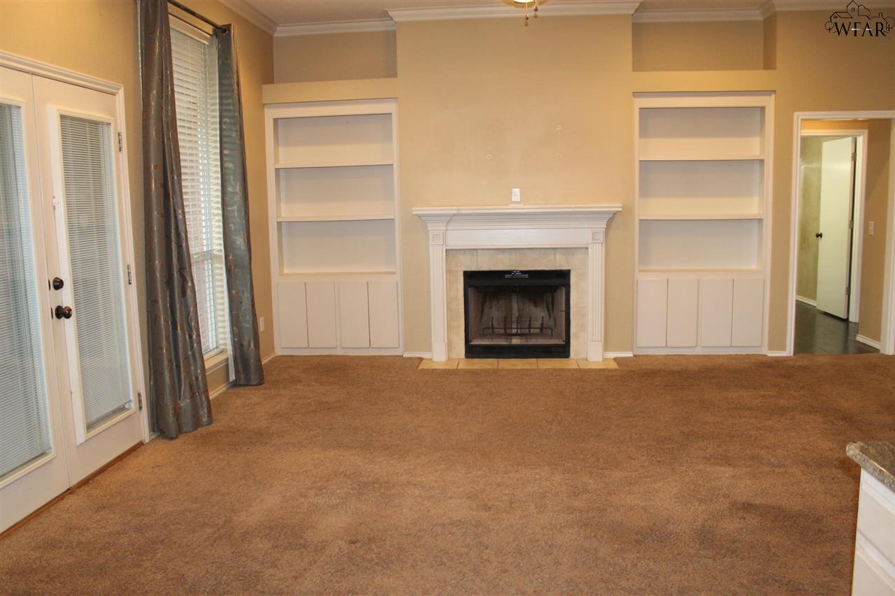 5301 Pepperbush Drive, Wichita Falls, Texas image 3