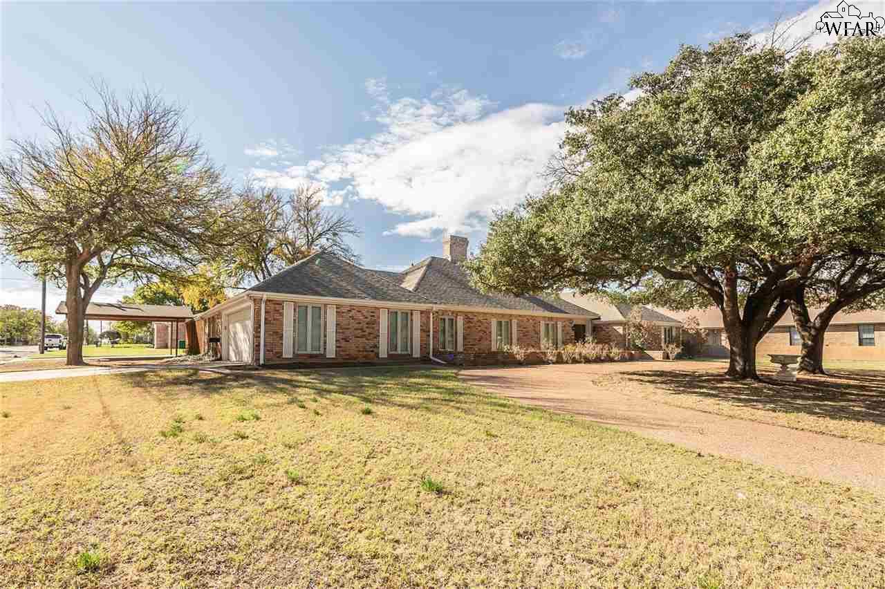 603 W Omega Street, Henrietta, Texas image 3