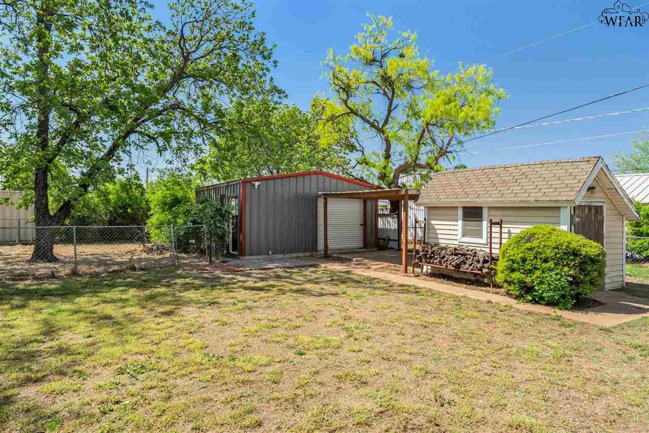 600 S Walnut Street, Holliday, Texas image 29