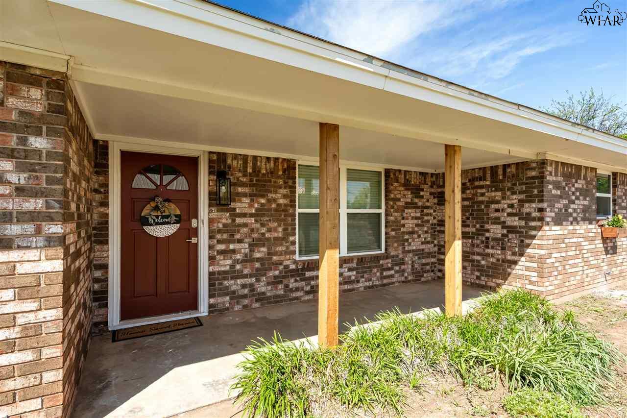 600 S Walnut Street, Holliday, Texas image 2