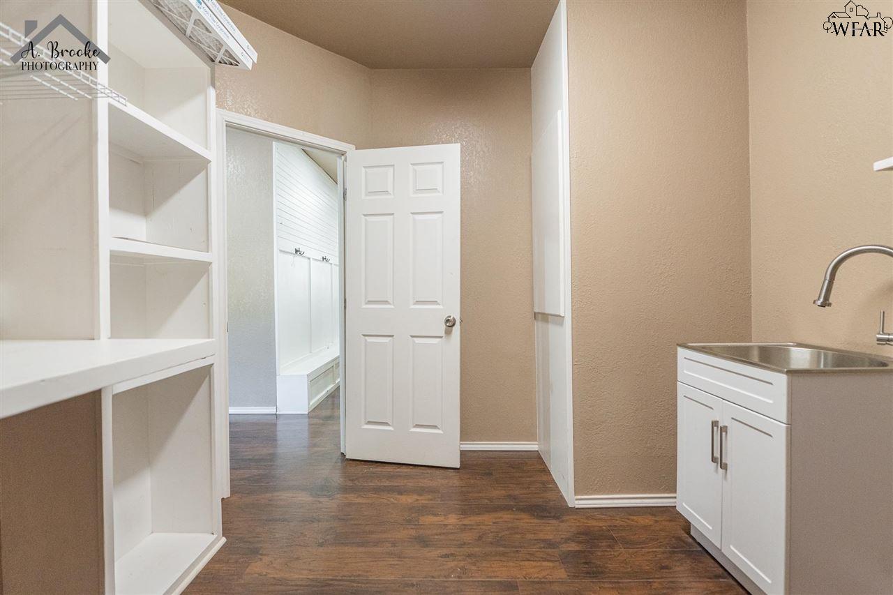 304 E Spring Street, Henrietta, Texas image 16
