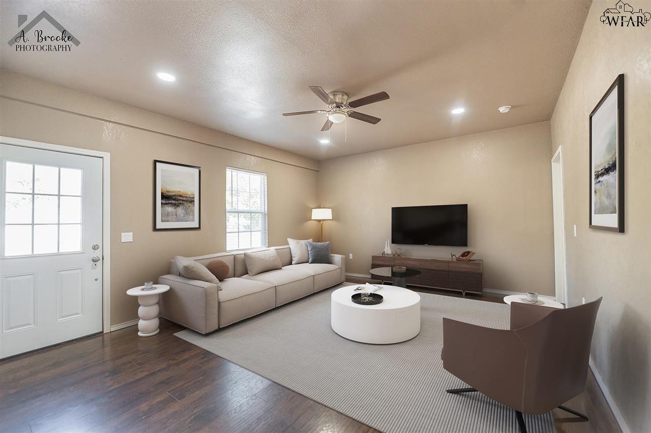 304 E Spring Street, Henrietta, Texas image 5