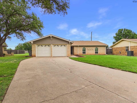 Homes For Sale - 9 Fawnwood Court<br/> Wichita County, Wichita Falls, TX 76310
