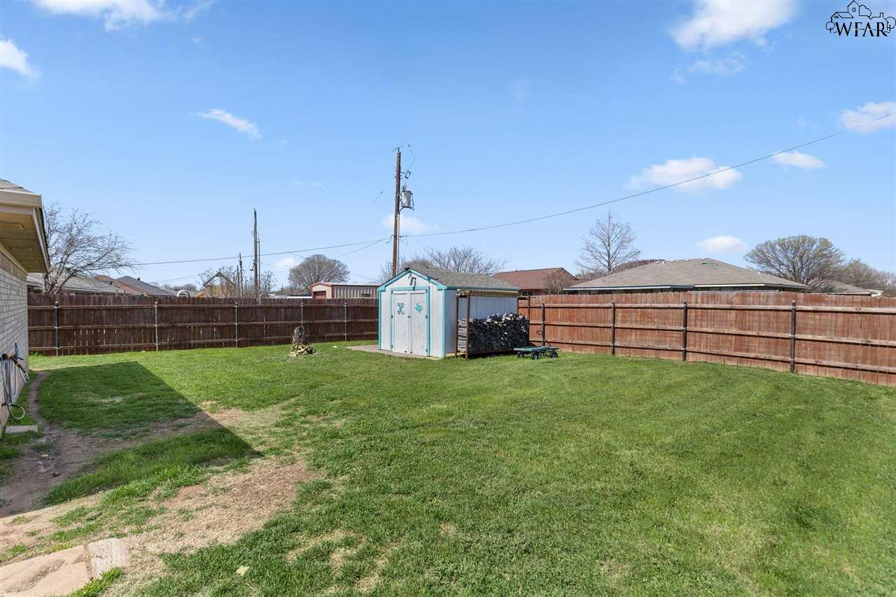 1233 Newman Avenue, Iowa Park, Texas image 30