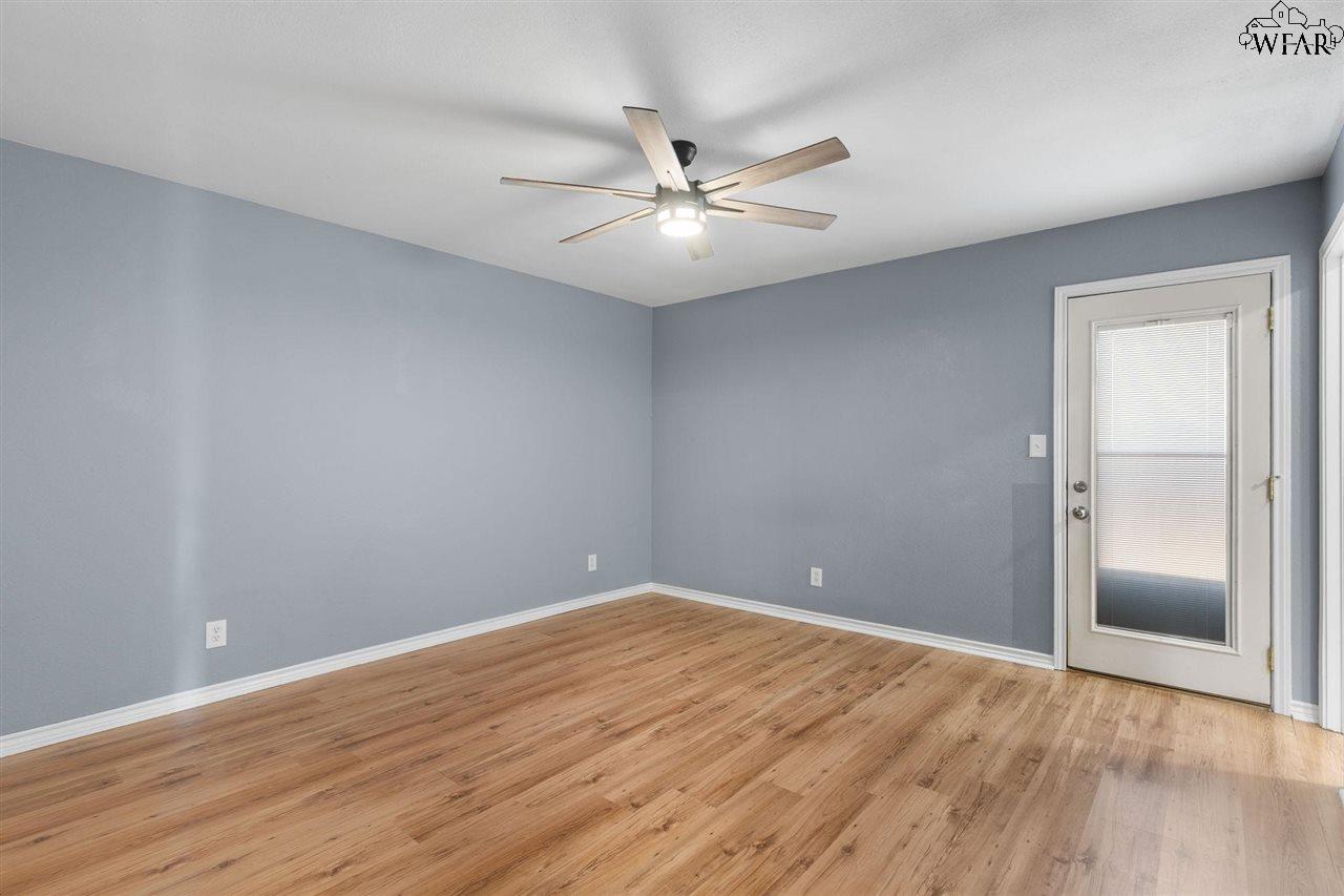 1233 Newman Avenue, Iowa Park, Texas image 14