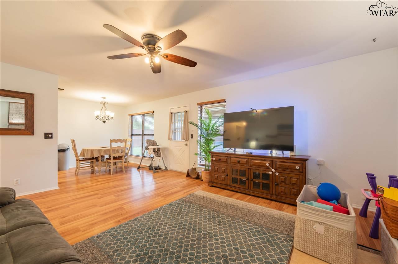 5104 Wildflower Lane, Wichita Falls, Texas image 4