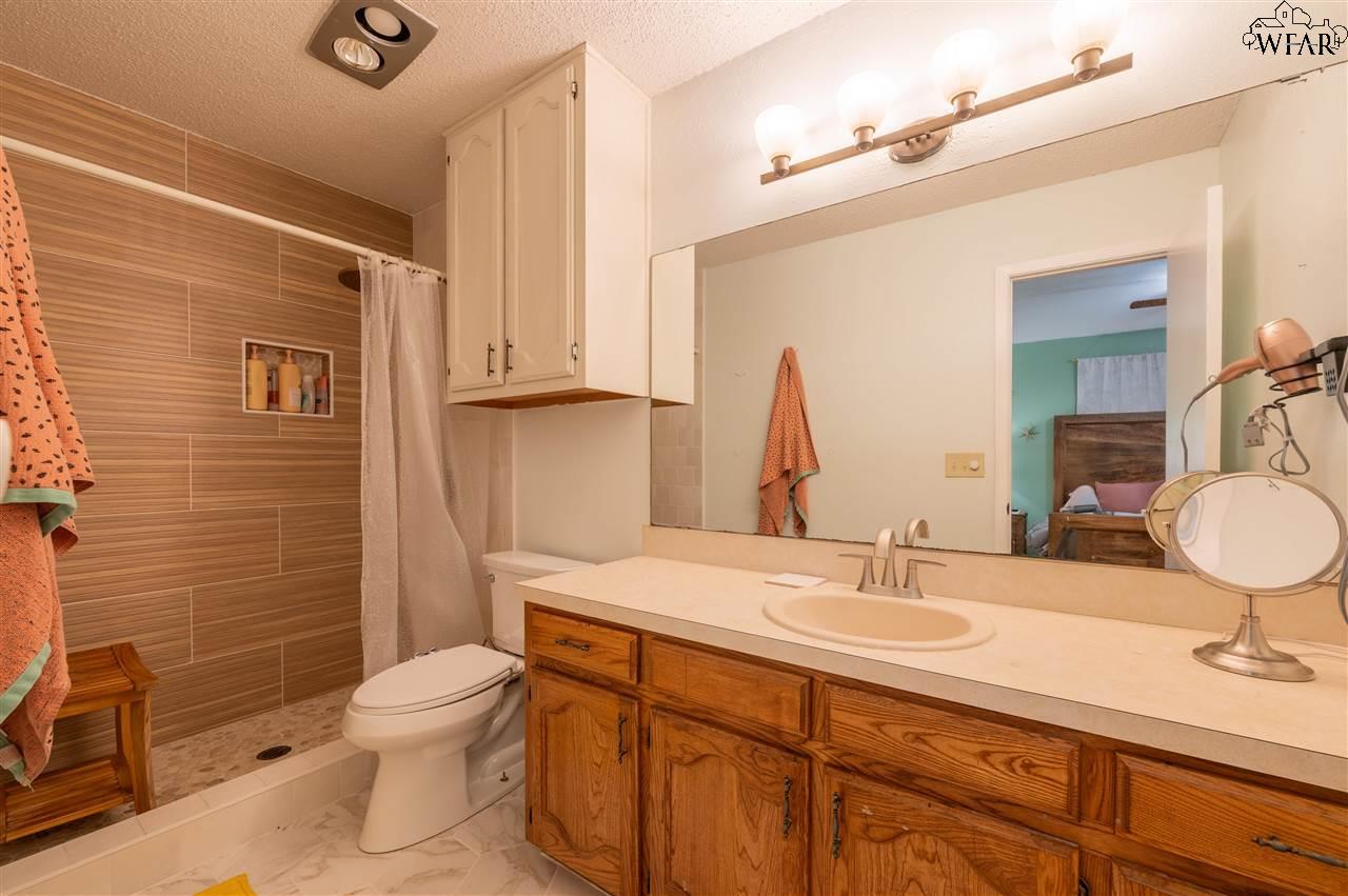 5104 Wildflower Lane, Wichita Falls, Texas image 15