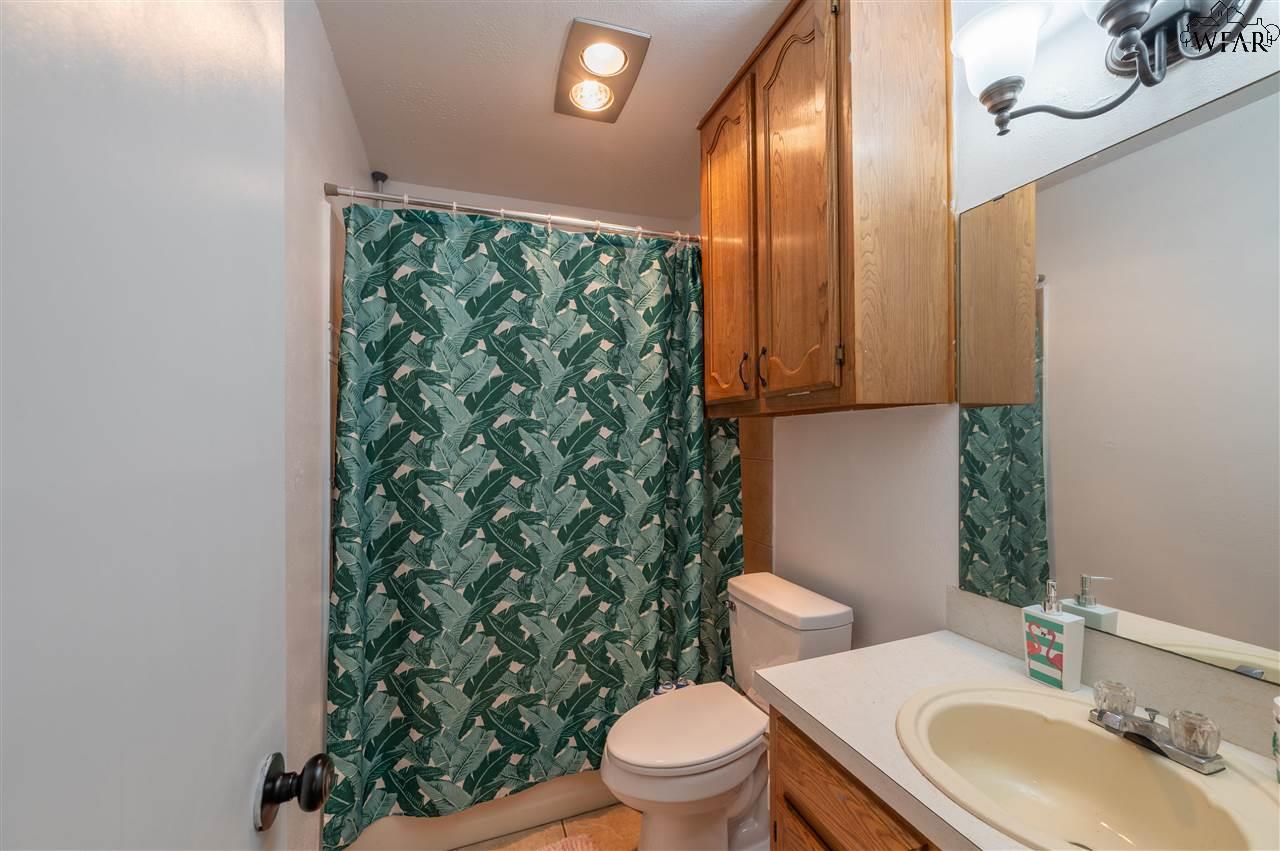 5104 Wildflower Lane, Wichita Falls, Texas image 11