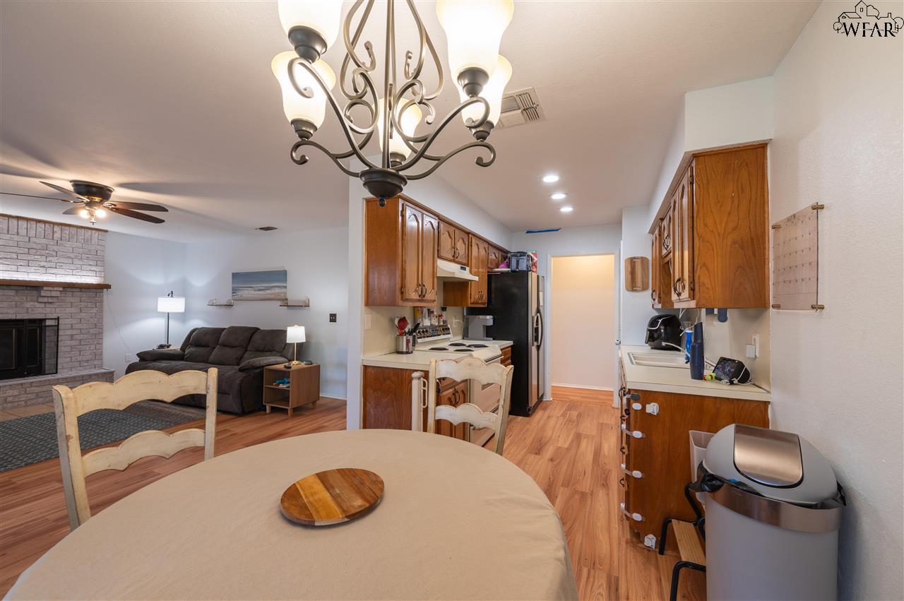 5104 Wildflower Lane, Wichita Falls, Texas image 6