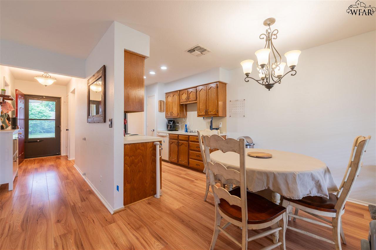 5104 Wildflower Lane, Wichita Falls, Texas image 5