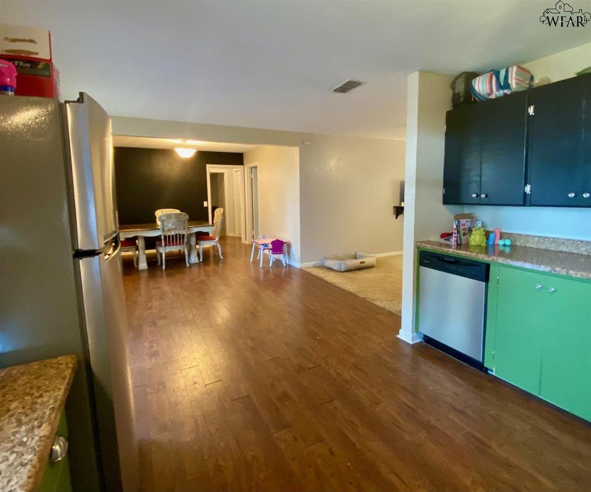 100 Linden Street, Burkburnett, Texas image 3
