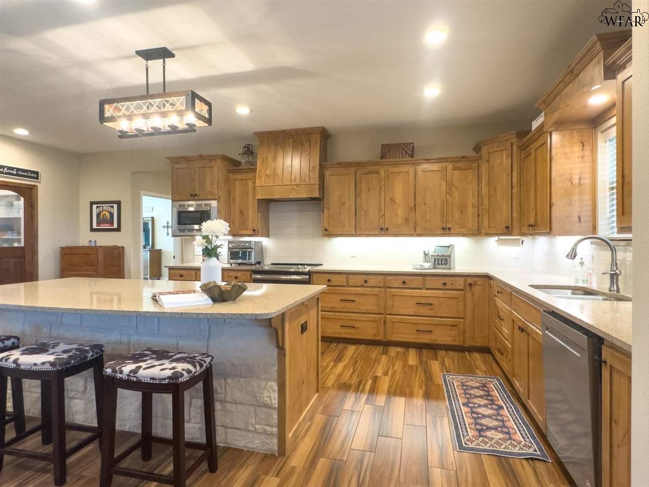 4502 Foster Road, Vernon, Texas image 11
