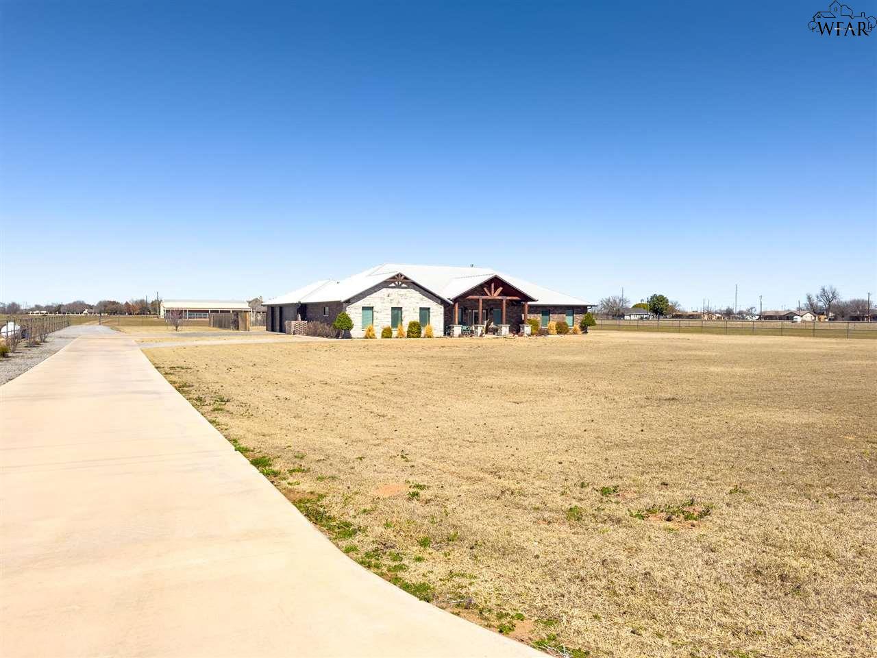 4502 Foster Road, Vernon, Texas image 3