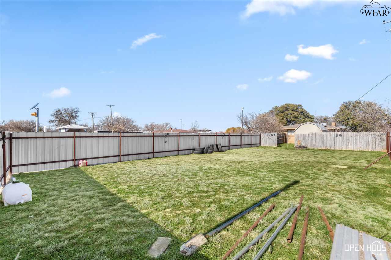 700 S Bailey Street, Electra, Texas image 26