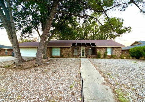 Homes For Sale - 4804 Royal Oak Street<br/> Wichita Falls, TX 76308