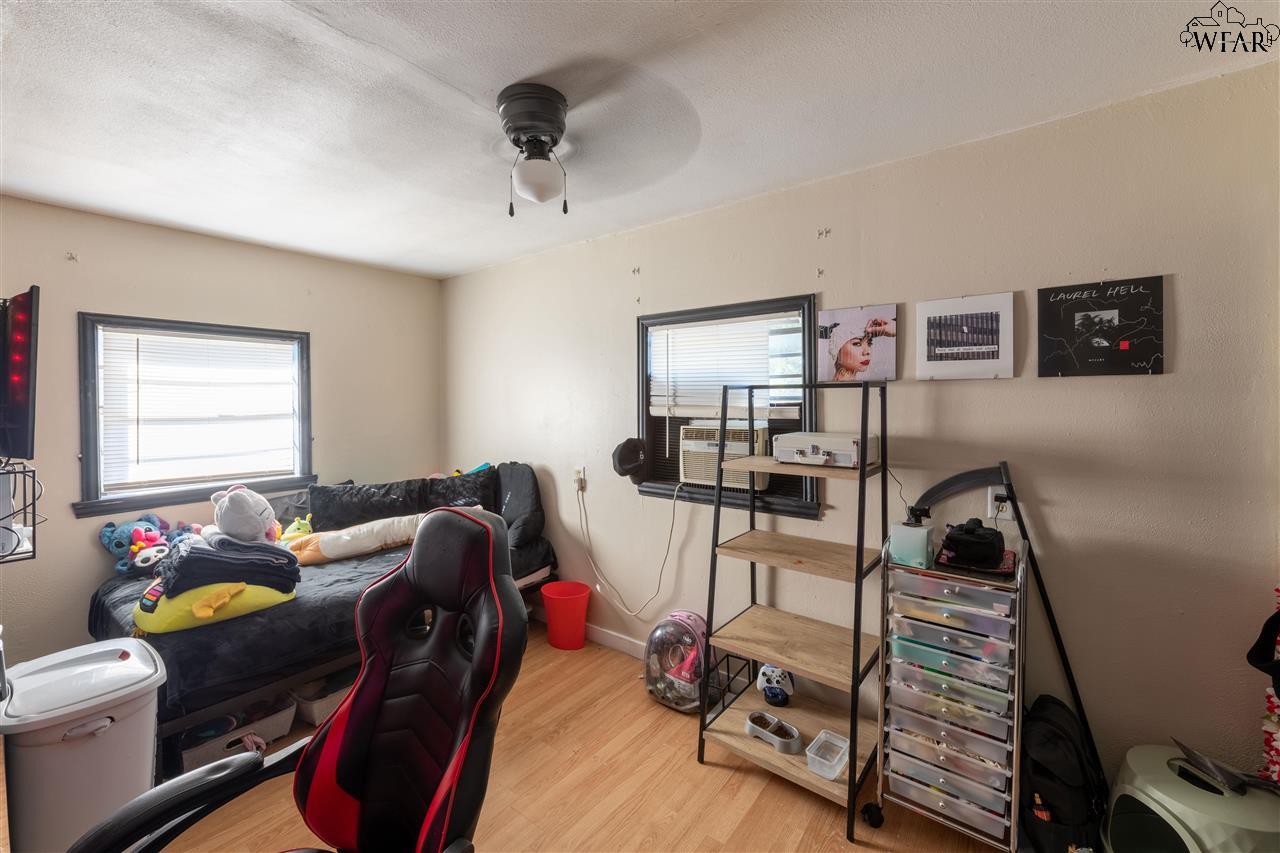 507 Tremont St, Byers, Texas image 2