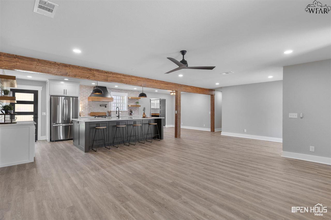 110 S Crescent Drive, Electra, Texas image 4