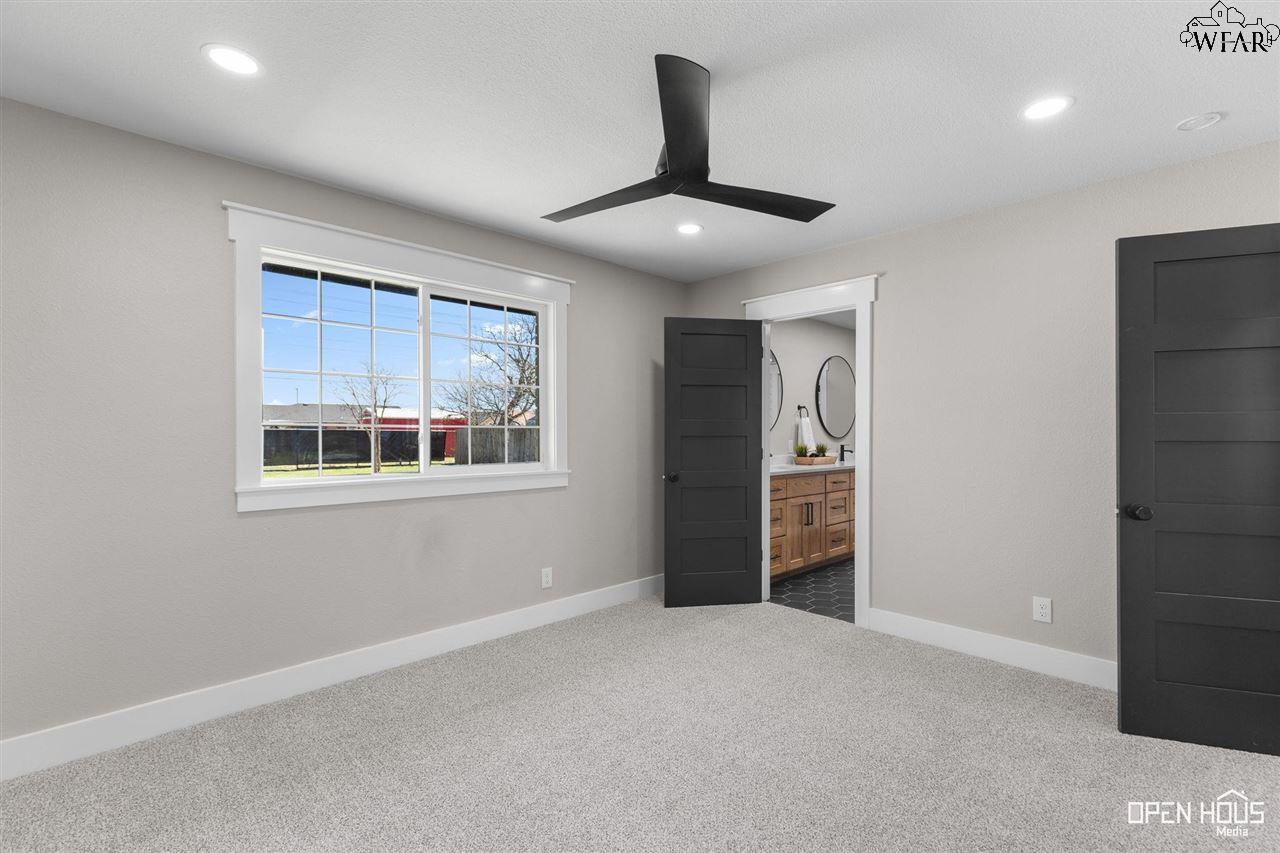 110 S Crescent Drive, Electra, Texas image 17