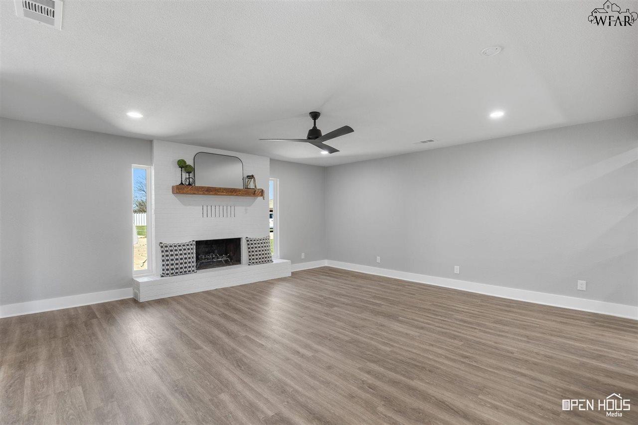 110 S Crescent Drive, Electra, Texas image 16