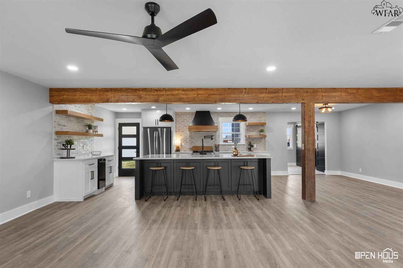 110 S Crescent Drive, Electra, Texas image 3