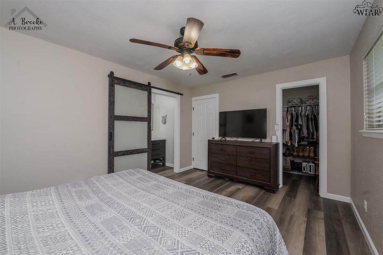 2106 E Crafton Street, Henrietta, Texas image 22