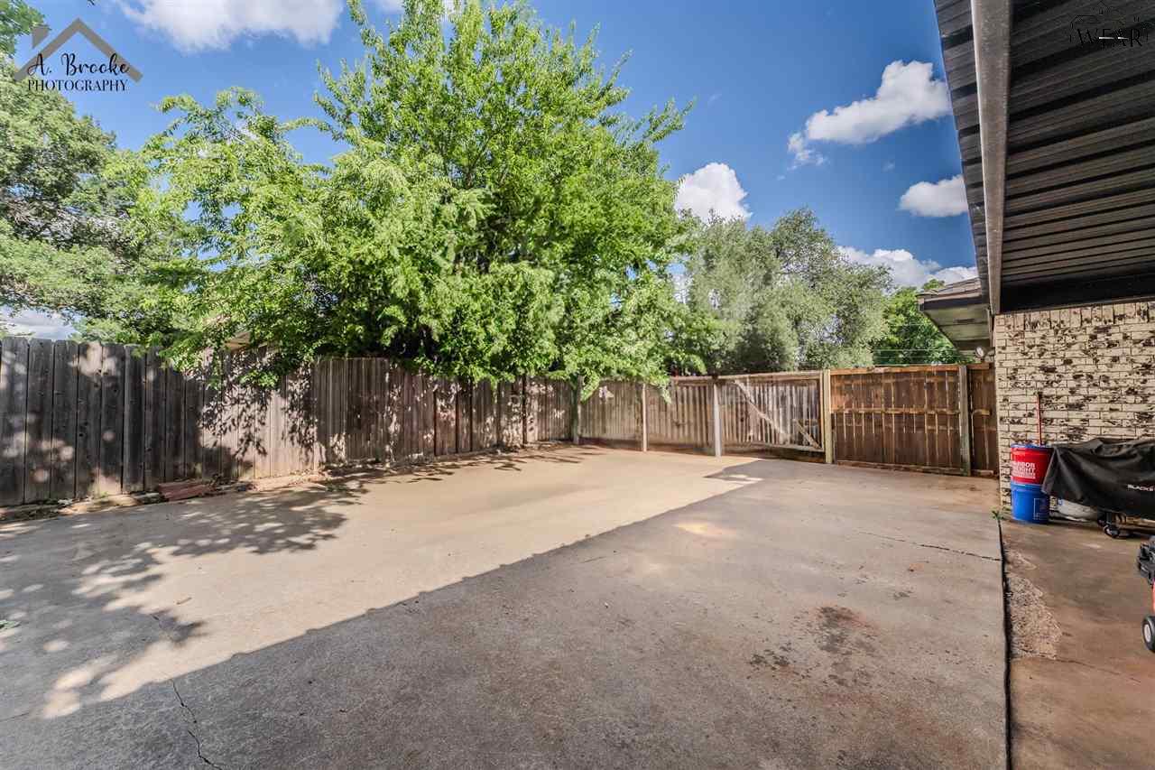 2106 E Crafton Street, Henrietta, Texas image 30