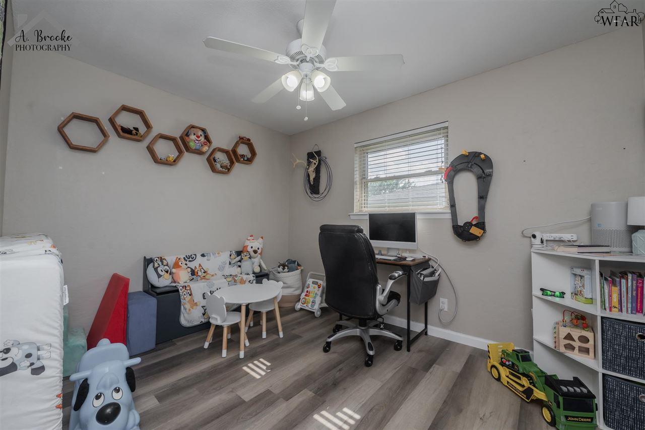 2106 E Crafton Street, Henrietta, Texas image 14