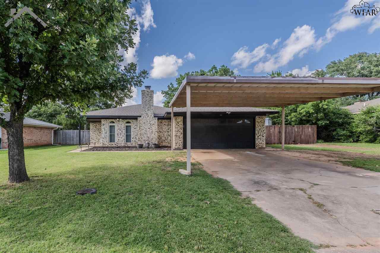 2106 E Crafton Street, Henrietta, Texas image 2