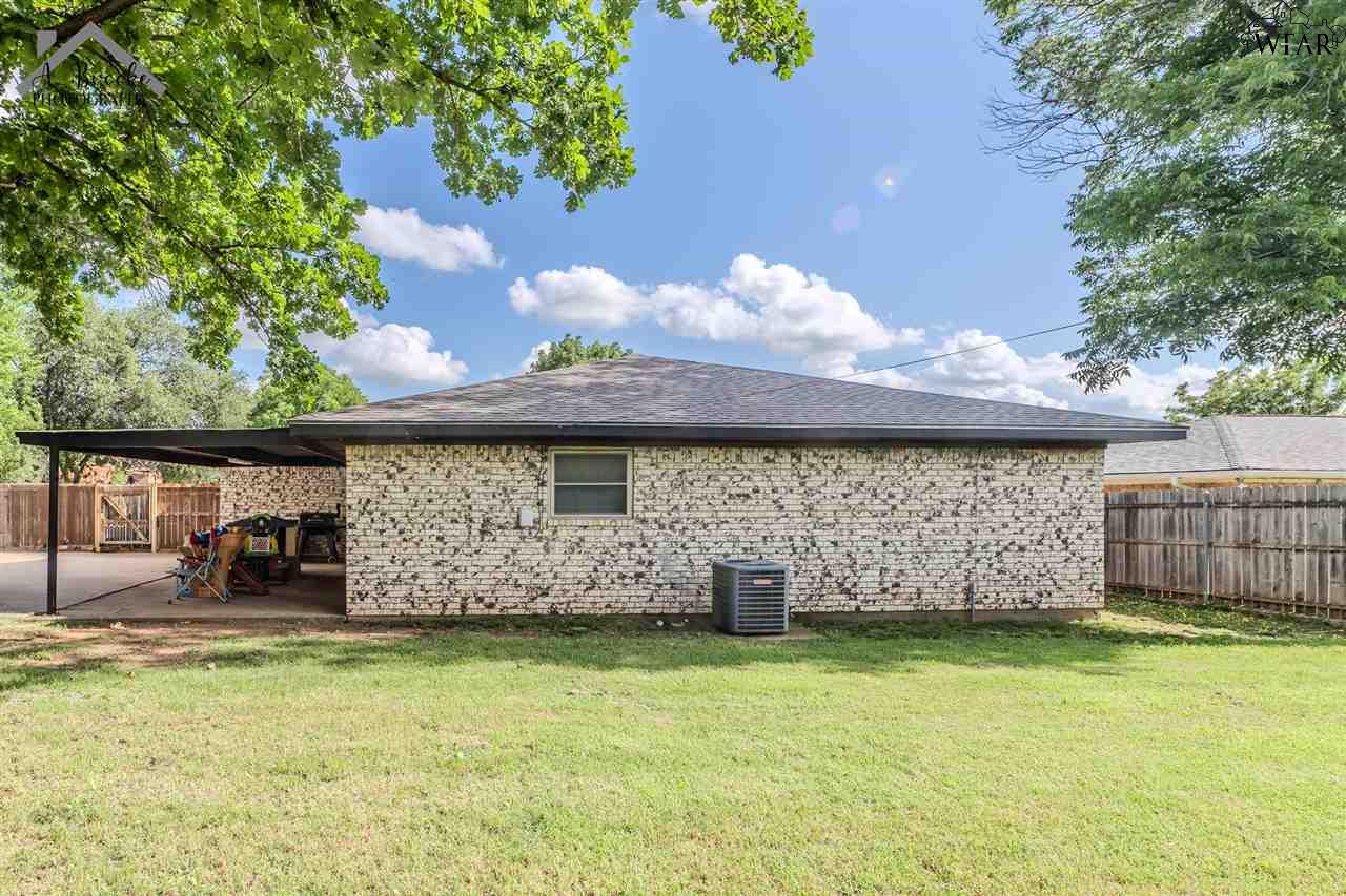 2106 E Crafton Street, Henrietta, Texas image 28