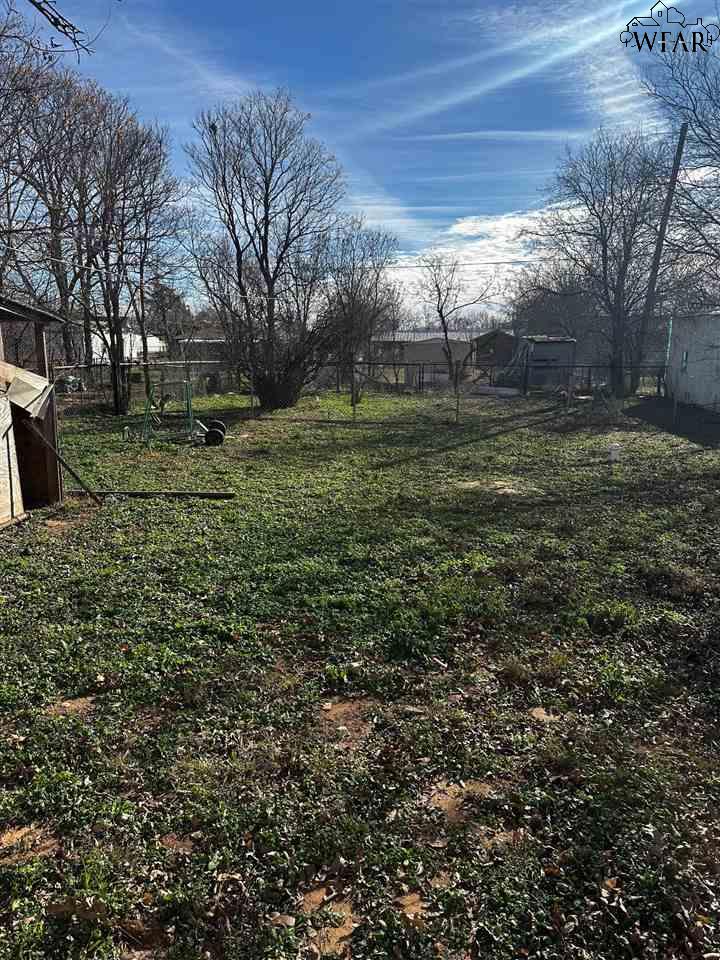 608 N Electra Street, Electra, Texas image 8