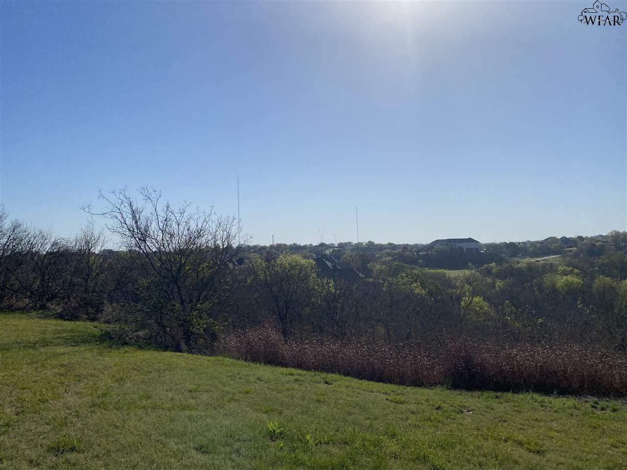 4515 Woodcrest Circle, Wichita Falls, Texas image 2
