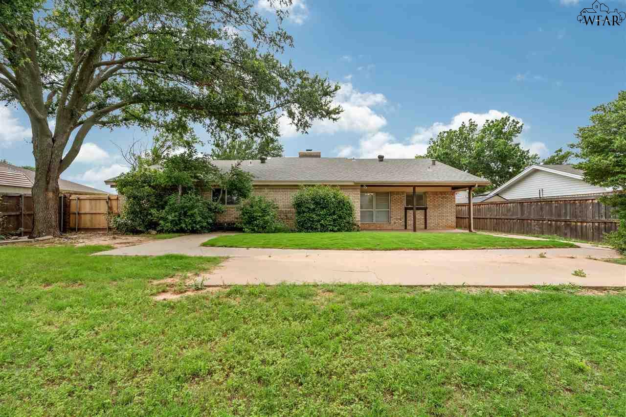 1702 Meadowcliff Drive, Wichita Falls, Texas image 26