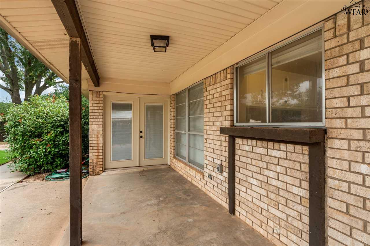 1702 Meadowcliff Drive, Wichita Falls, Texas image 30