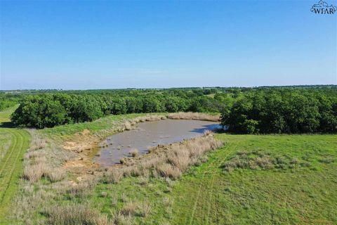 Vacant Land For Sale - 20 ACRES S Hwy 148<br/> Henrietta, TX 76365