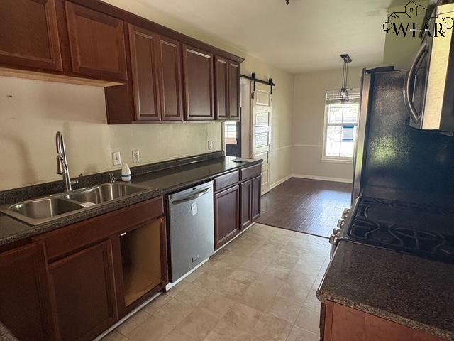 903 E Ikard Street, Henrietta, Texas image 2