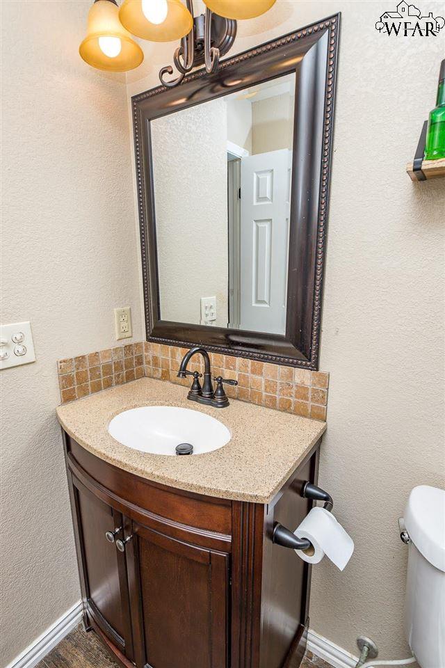 702 W Clara Avenue, Iowa Park, Texas image 16