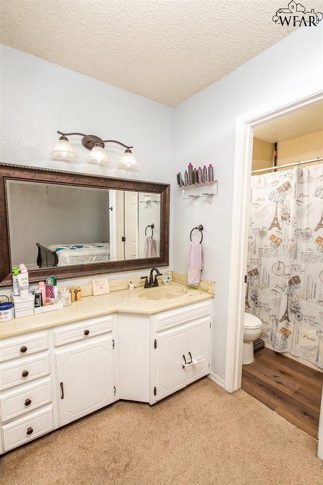 702 W Clara Avenue, Iowa Park, Texas image 22