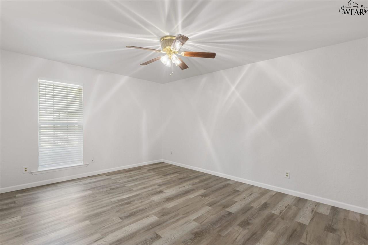 1029 Foley Avenue, Iowa Park, Texas image 12
