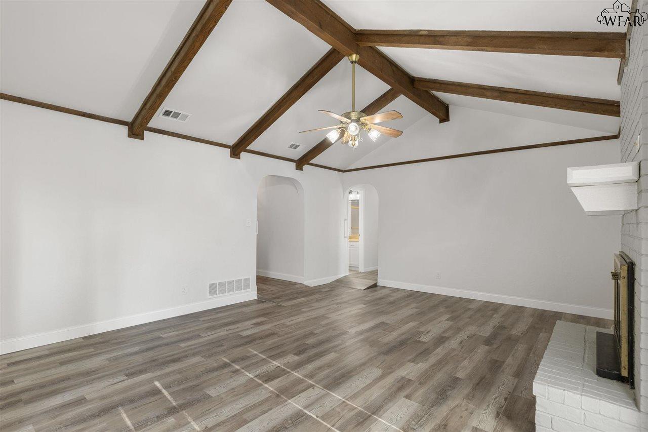 1029 Foley Avenue, Iowa Park, Texas image 4