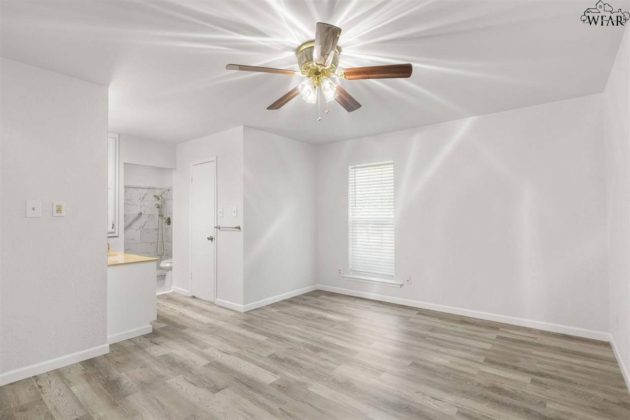 1029 Foley Avenue, Iowa Park, Texas image 13