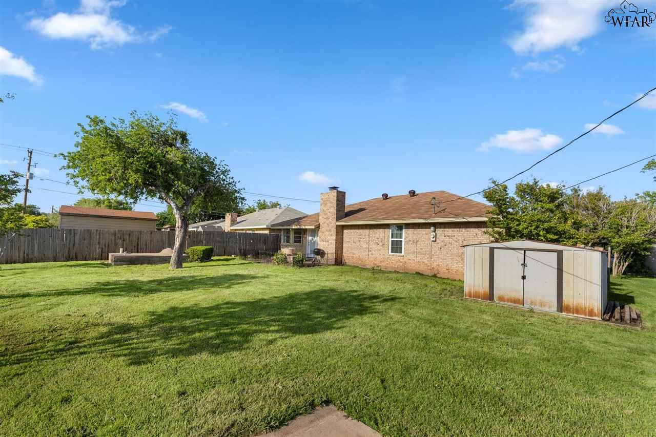 1029 Foley Avenue, Iowa Park, Texas image 27