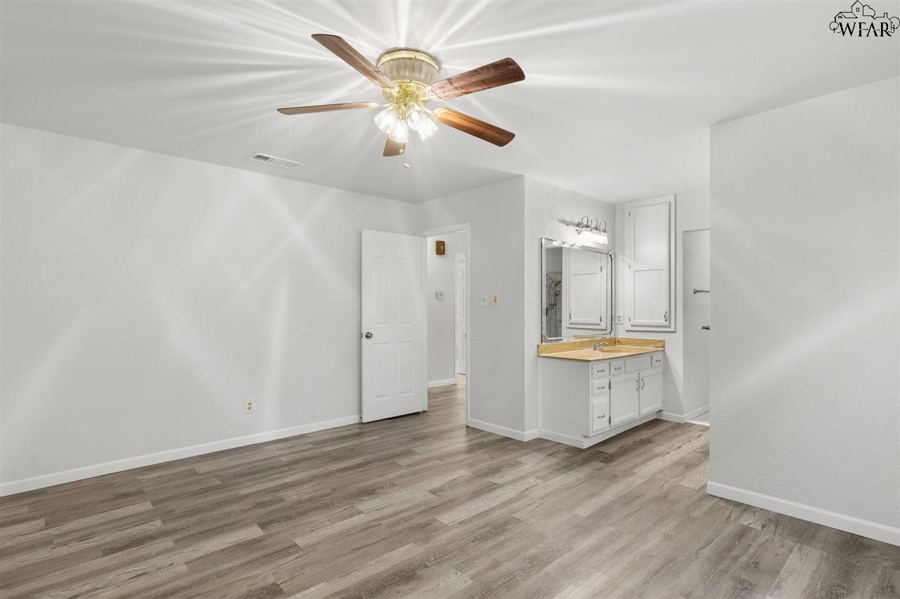1029 Foley Avenue, Iowa Park, Texas image 14