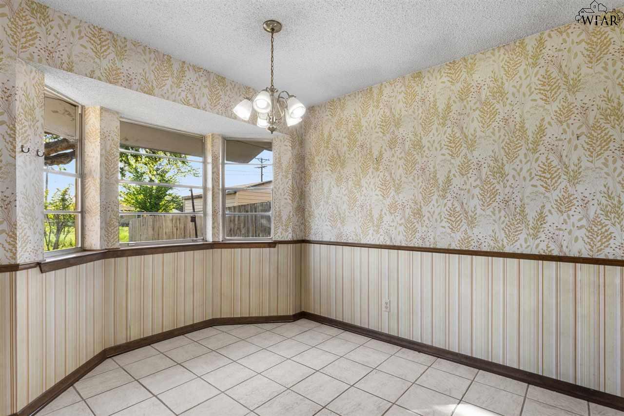 1029 Foley Avenue, Iowa Park, Texas image 7