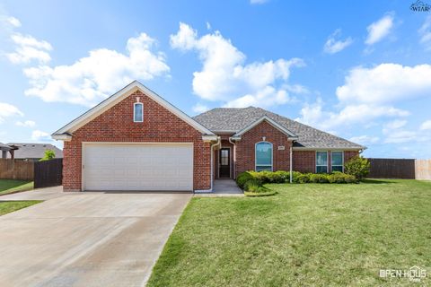Homes For Sale - 6035 Oakmont Drive<br/> Wichita Falls, TX 76310